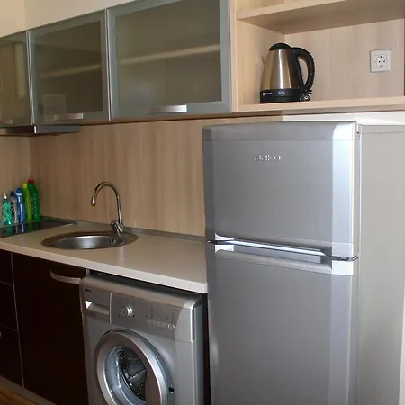 Golden Line Studio Apartment *